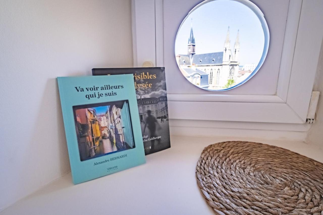Blue Velvet Apartment Reims